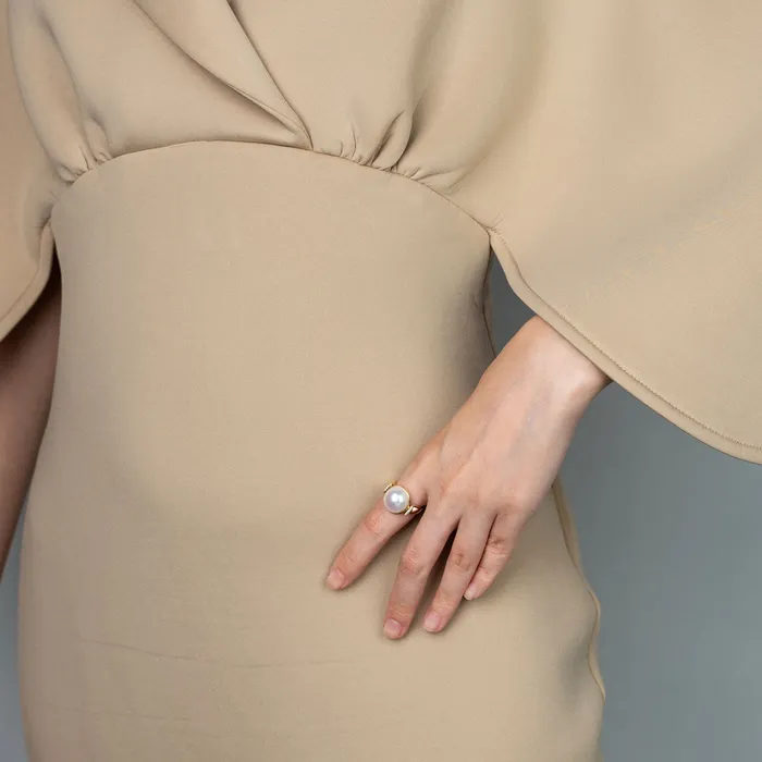 Rings Pearly Lustre 18K Diamond Edison Mabe Pearl Ring KR00059