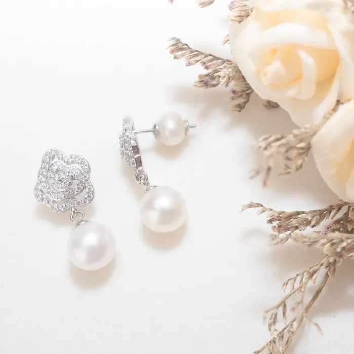Top Grade Freshwater Pearl Earrings WE00131 GARDENS Pearly Lustre Earrings