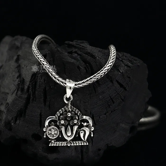 TRIBAL ORNAMENTS Necklaces 925 pure silver Divine Swaminarayana pendant best gifting pendant wheat chain necklace locket best gifting delicate unisex jewelry NSP731 TRIBAL ORNAMENTS Necklaces 925 pure silver Divine Swaminarayana pendant best gifting pendant wheat chain necklace locket best gifting delicate unisex jewelry NSP731