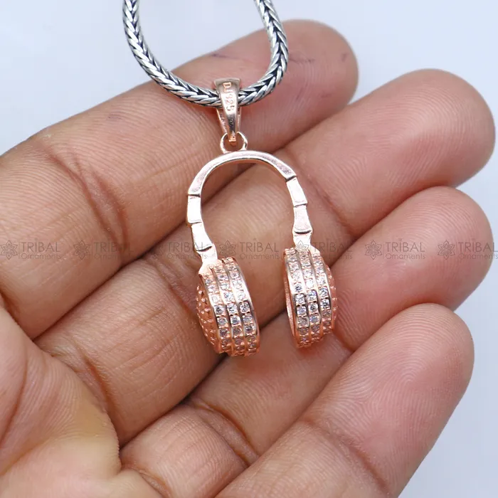 TRIBAL ORNAMENTS Necklaces 925 Sterling silver Head phones design rose gold polished pendant nsp953